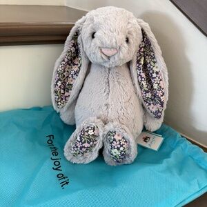 *NWT* Jellycat Blossom Silver Bunny 'Bloom’